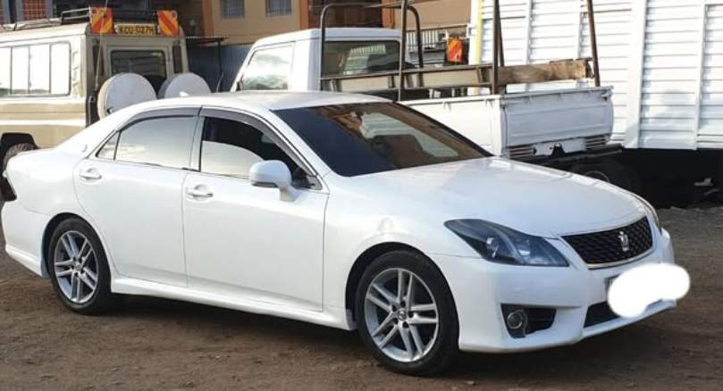 Toyota Crown Athlete
